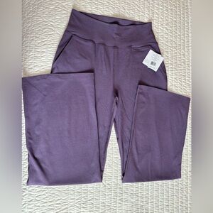 NWT Beyond Yoga Spacedye wide leg laid back pant size M medium Heather purple